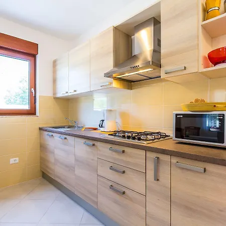 Schoene Nur 500 Meter Bis Zum Mit Kueche, Bad, Klima, Wlan, Terrasse, Grill Holiday home *
