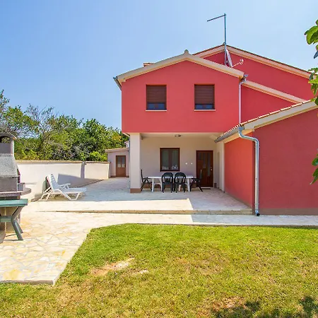 Schoene Nur 500 Meter Bis Zum Mit Kueche, Bad, Klima, Wlan, Terrasse, Grill Holiday home Banjole