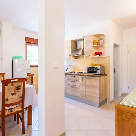 Schoene Nur 500 Meter Bis Zum Mit Kueche, Bad, Klima, Wlan, Terrasse, Grill Holiday home *