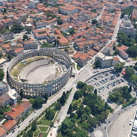 Prázdninový dům Schoene Nur 500 Meter Bis Zum Mit Kueche, Bad, Klima, Wlan, Terrasse, Grill