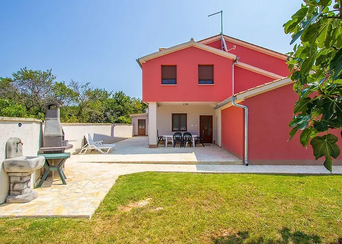 Schoene Nur 500 Meter Bis Zum Mit Kueche, Bad, Klima, Wlan, Terrasse, Grill Dom wakacyjny Banjole