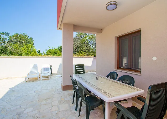 Schoene Nur 500 Meter Bis Zum Mit Kueche, Bad, Klima, Wlan, Terrasse, Grill Dom wakacyjny