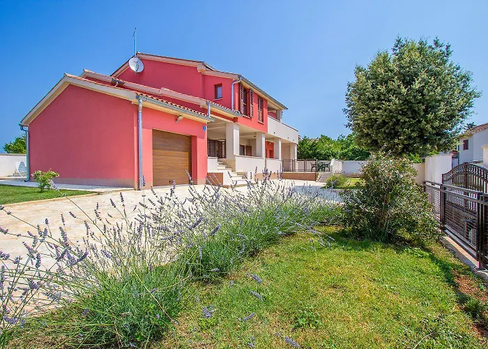 Schoene Nur 500 Meter Bis Zum Mit Kueche, Bad, Klima, Wlan, Terrasse, Grill * Banjole