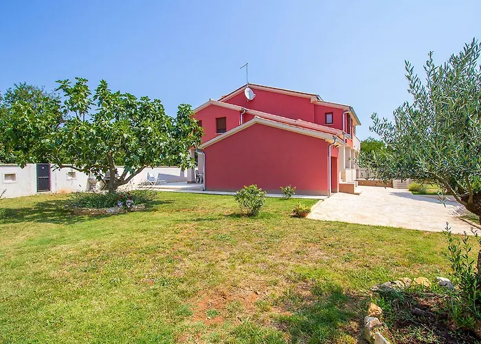 Schoene Nur 500 Meter Bis Zum Mit Kueche, Bad, Klima, Wlan, Terrasse, Grill *